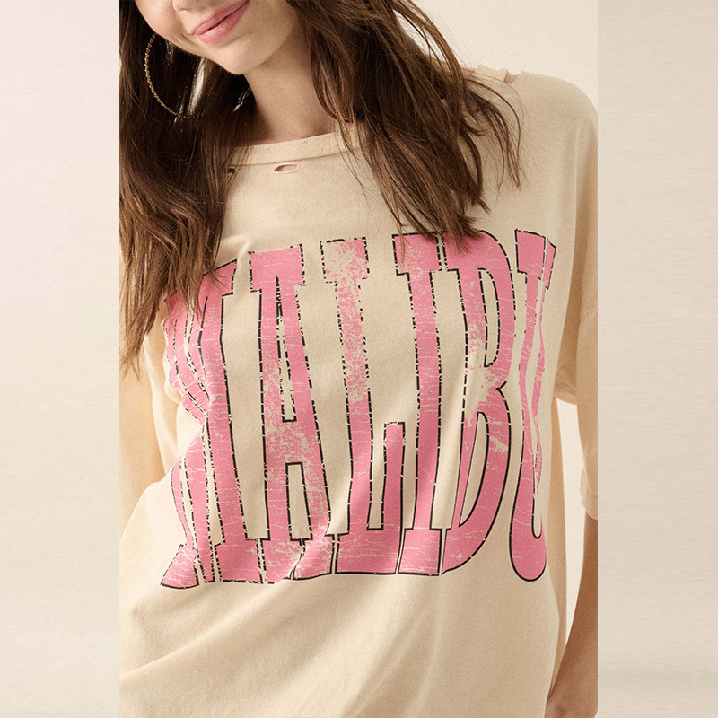 hongfeng produces ripped screen printed oversized t-shirt women for trendy street fashion.